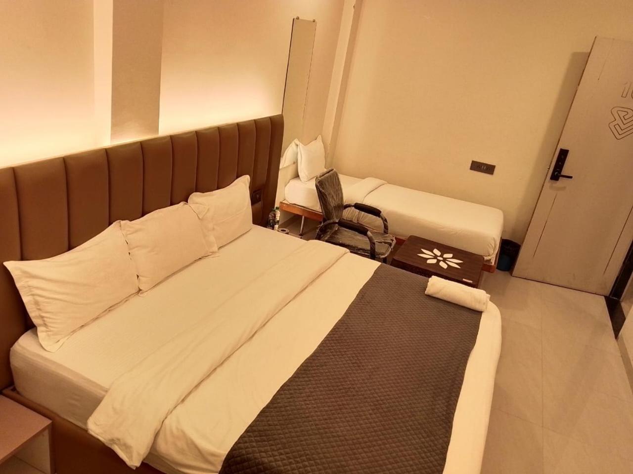 Hotel Vilaasitaa Vijay Nagar Indore Exterior foto
